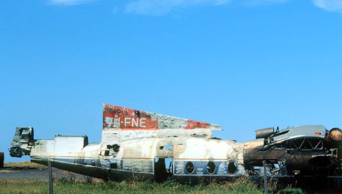 Msn:10145  VH-FNE  Ansett ANA  Burned Out in Hanger  